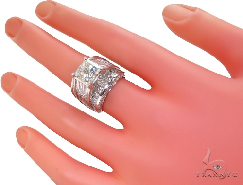 Queen anne hot sale engagement ring