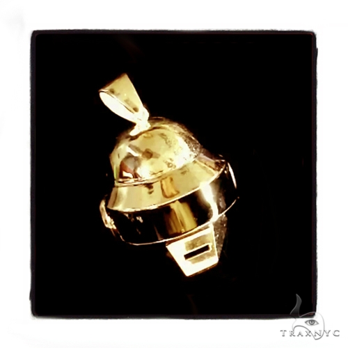 DAFT selling PUNK PENDANT &18