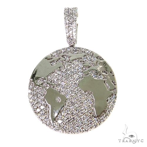 10K GOLD THE WORLD IS YOURS PENDANT 1.4