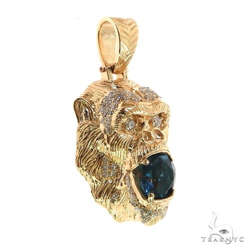 Gorilla hot sale gold pendant